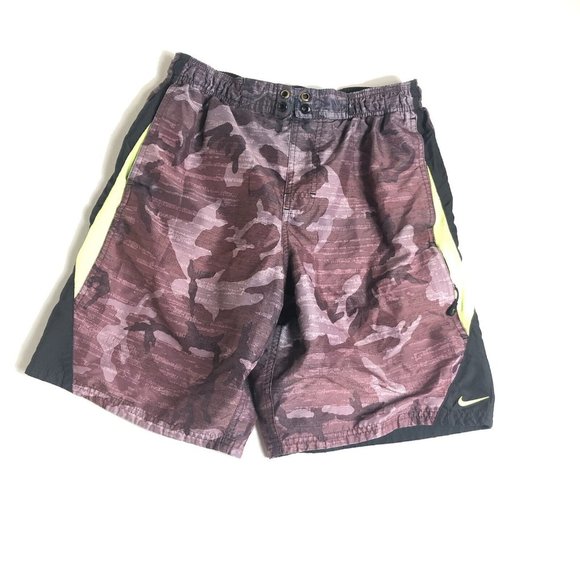 Nike Men’s Red Camo Swim Trunk/Volleyball Shorts Pockets B93 Small - Picture 1 of 5